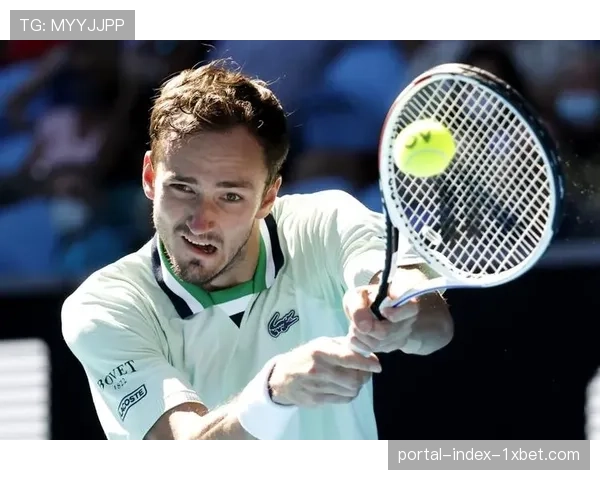 梅德韦杰夫布里斯班赛季开局强势 为澳网备战注入信心